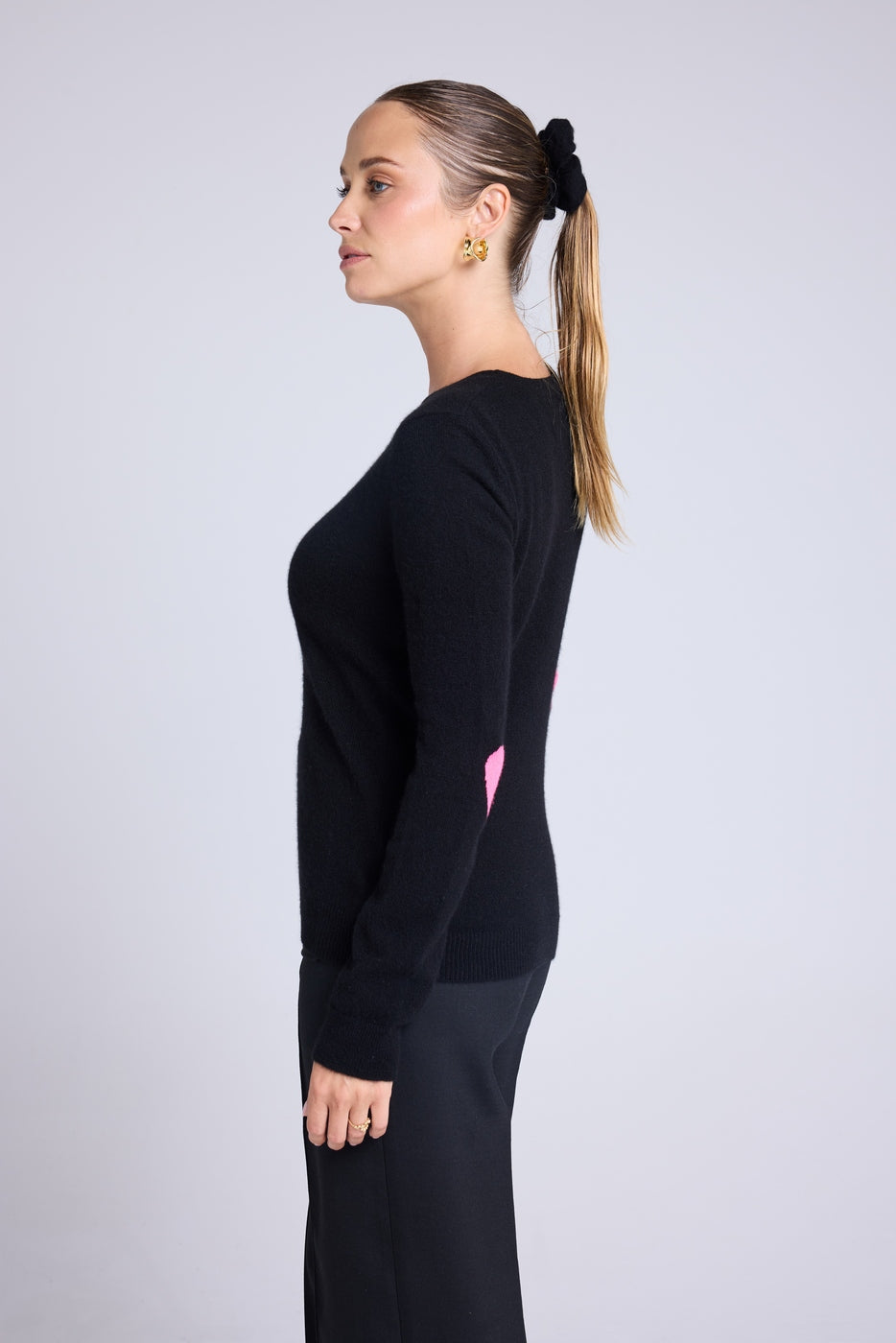 Round-Neck Heart Elbow Zaime Jumper - Black Fluorescent Pink