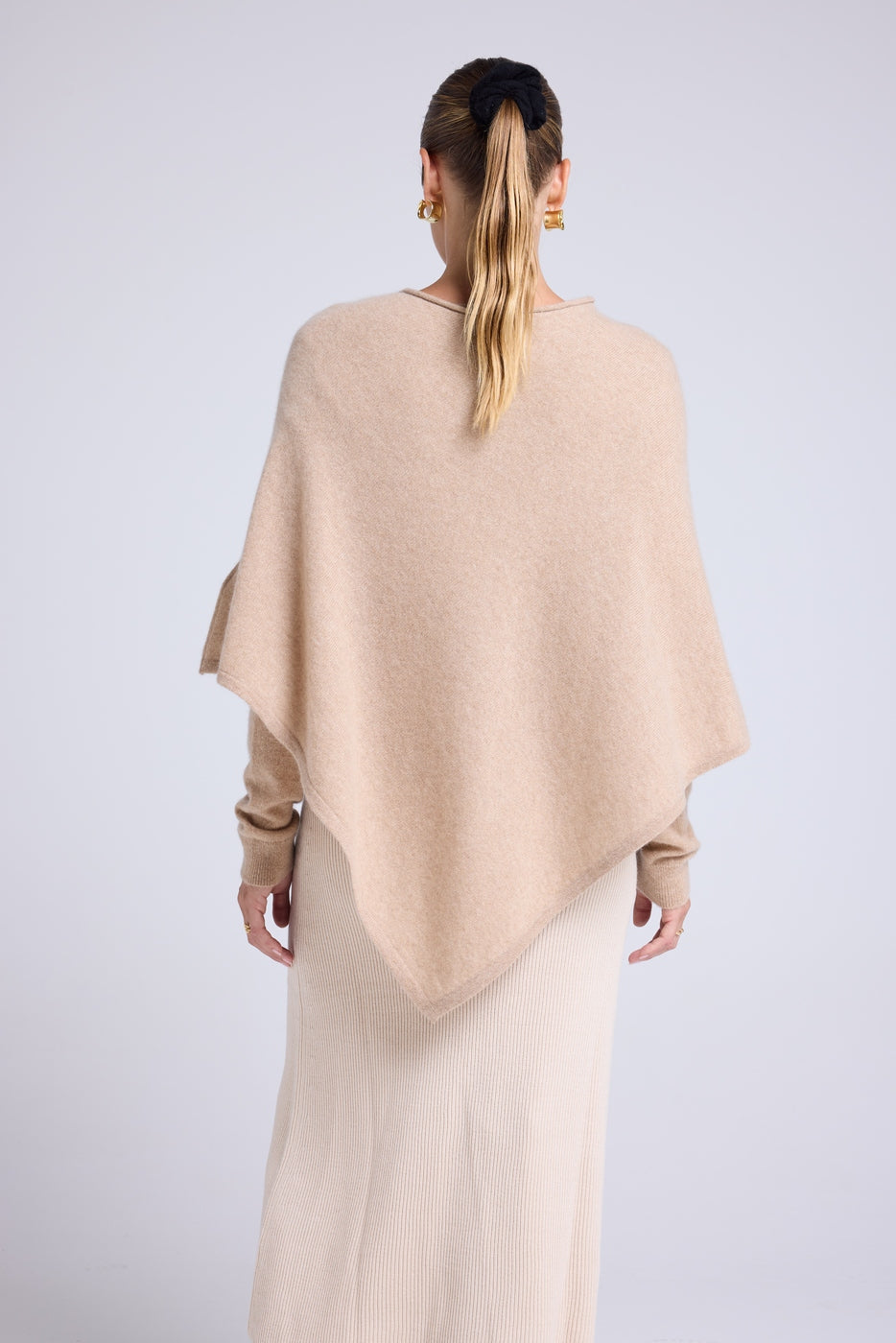 Capa Poncho Zarina - Beige Crema