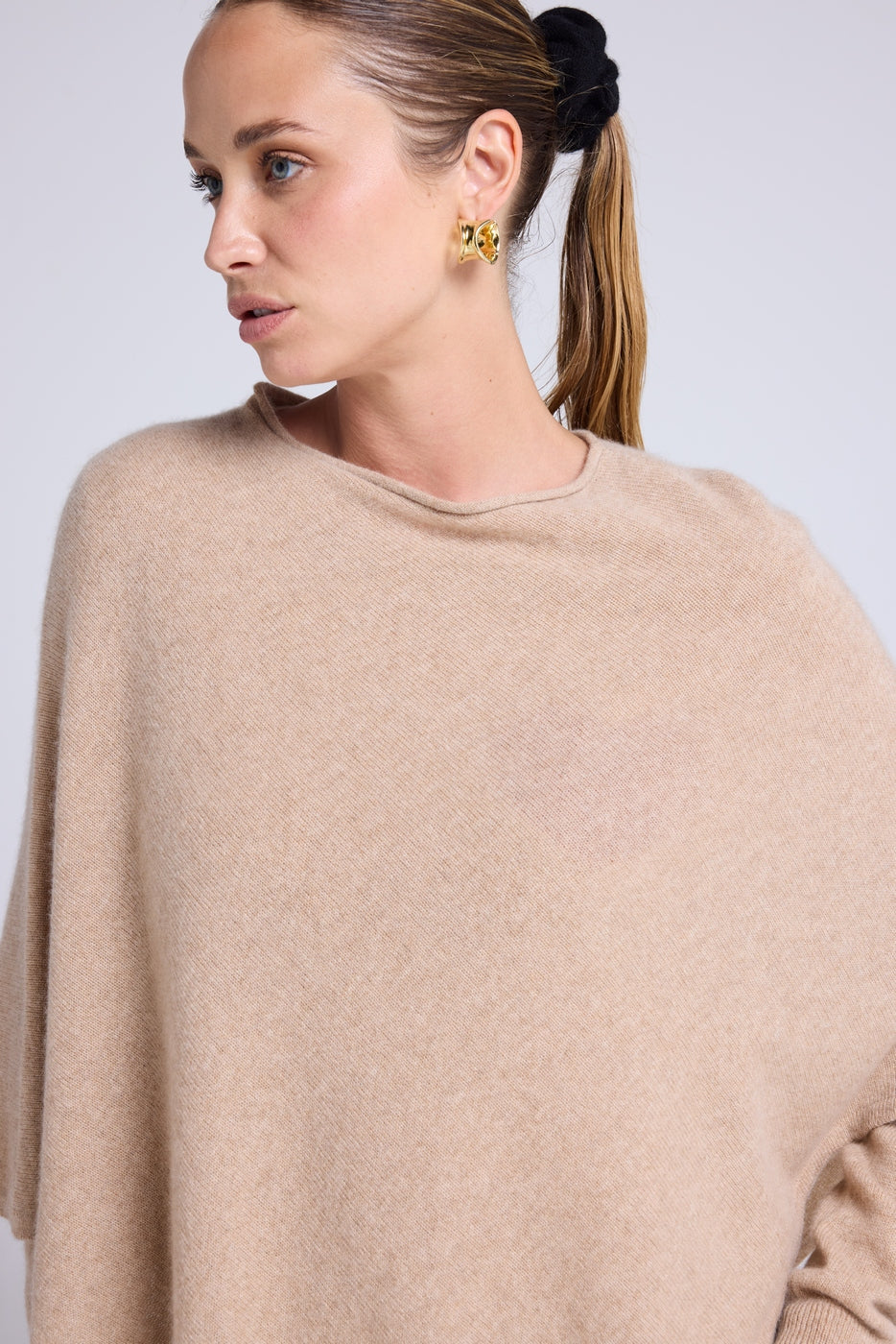 Capa Poncho Zarina - Beige Crema