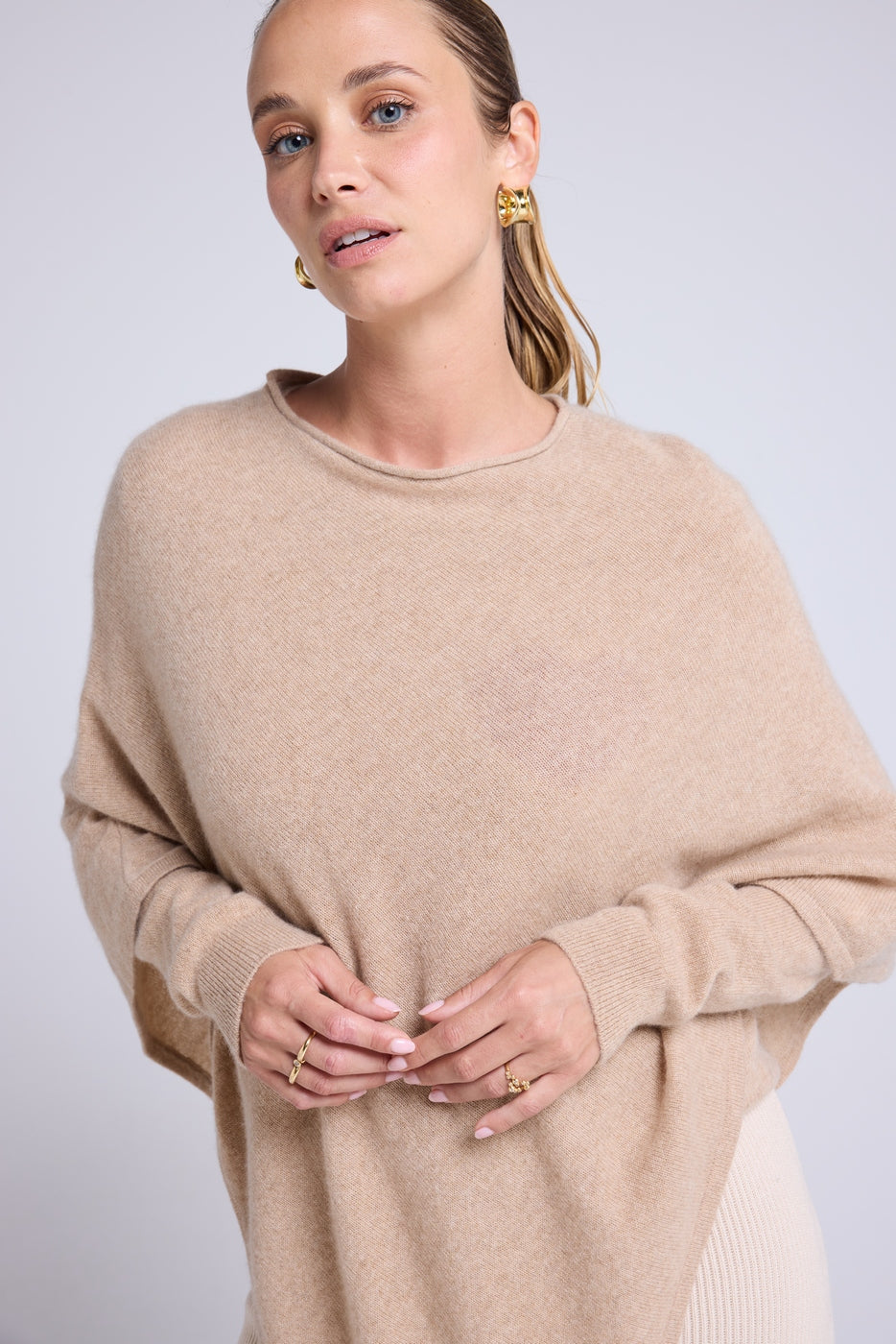 Capa Poncho Zarina - Beige Crema