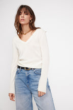 V-halset Zefina-strikbluse - Hvid - Dame