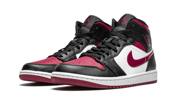 Air Jordan - Air Jordan 1 Mid Bred Toe - Noir