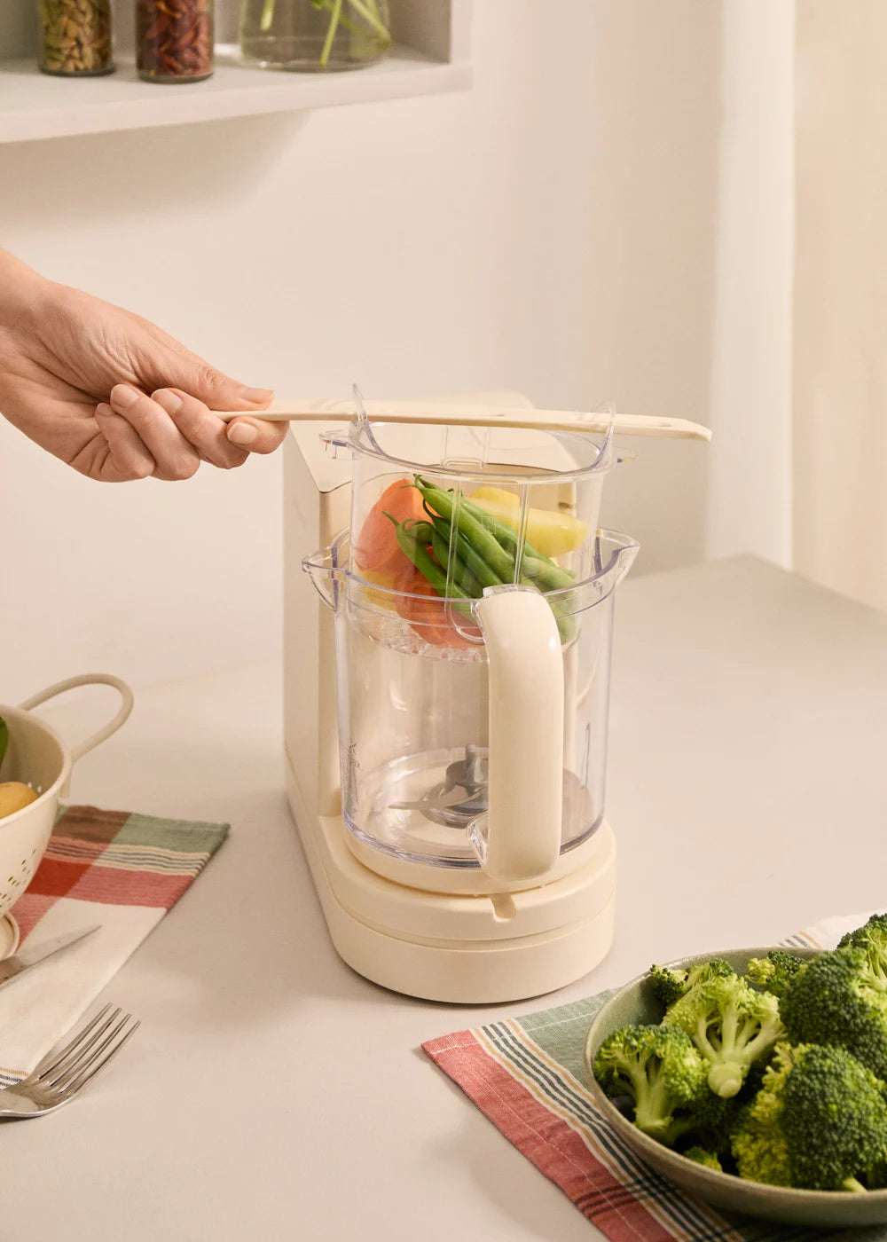 Baby Chefbot - Multifunction Food Processor with Steriliser for Babies - Off-White