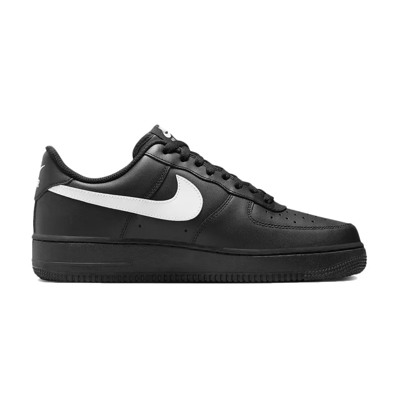 Baskets Nike Air Force 1 07 - Noir/Blanc