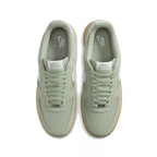 Baskets Nike Air Force 1 '07 Lv8 - Kaki/Blanc