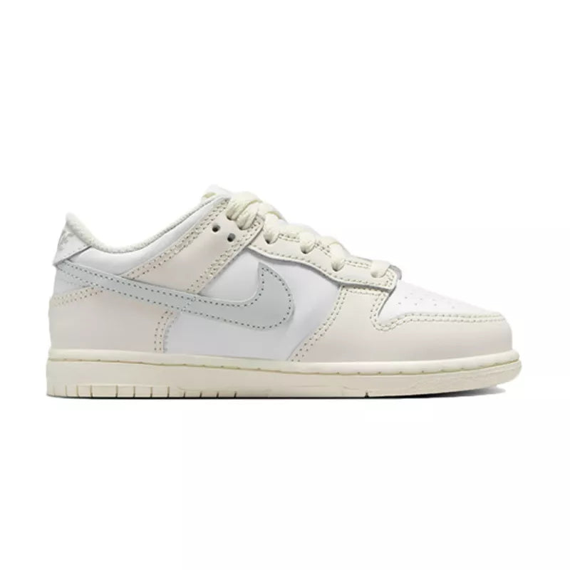 Nike Dunk Low Trainers - White, Silver