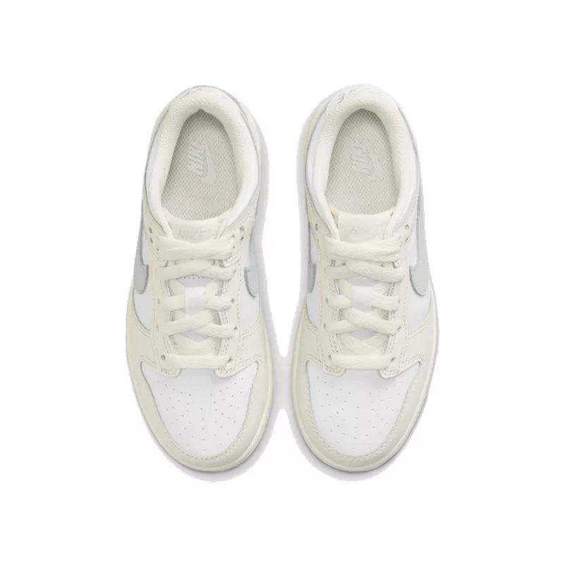 Nike Dunk Low Trainers - White, Silver