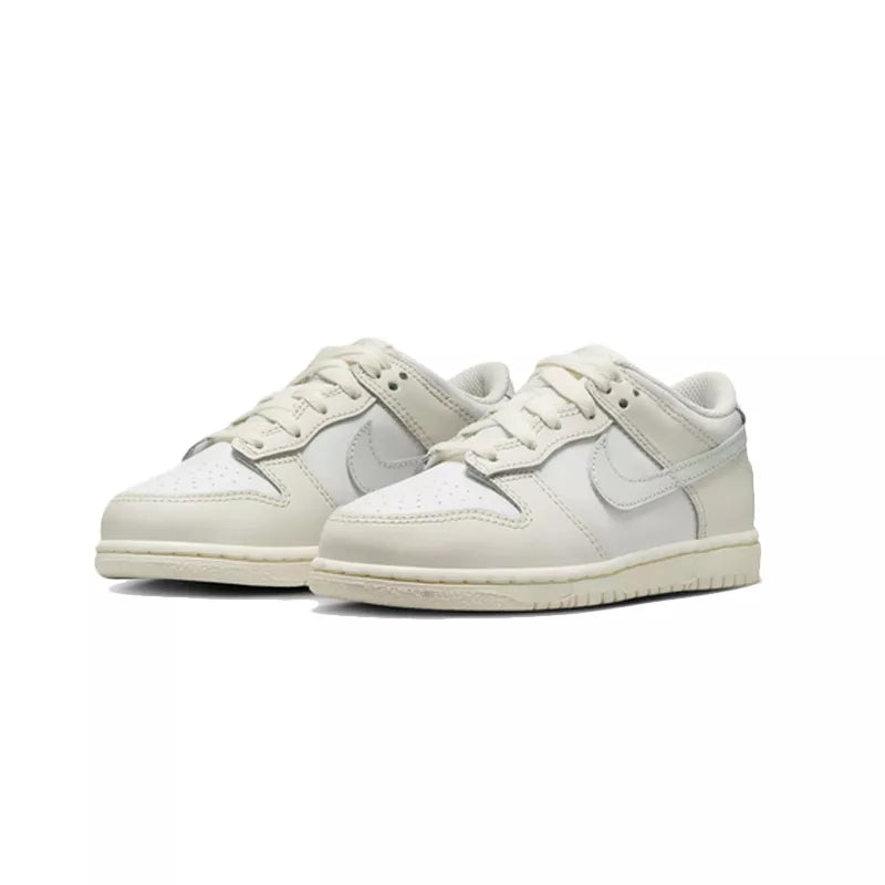 Nike Dunk Low Trainers - White, Silver
