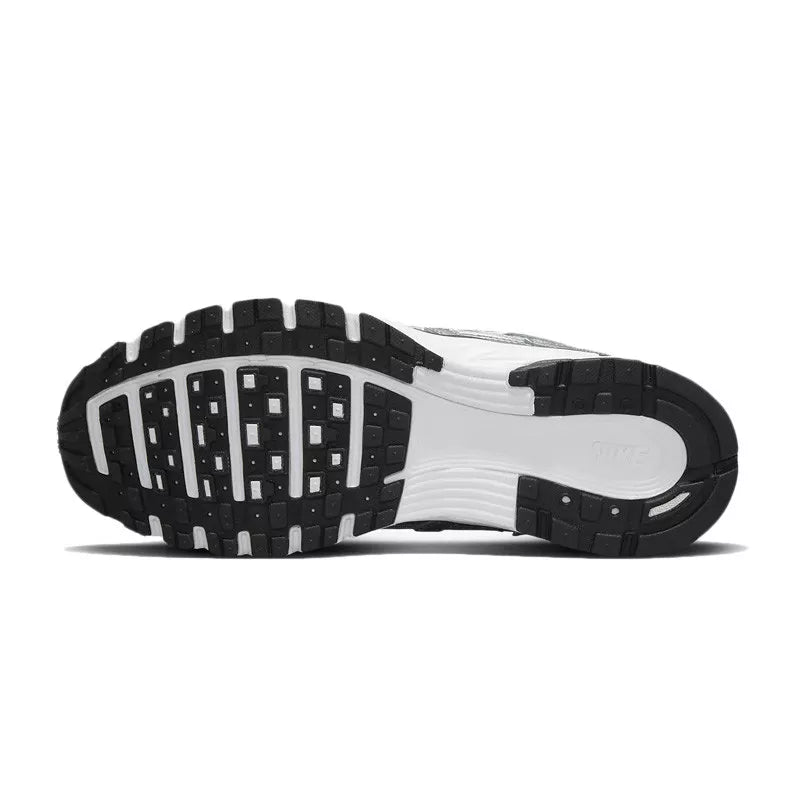 Baskets Nike Wms P-6000 - Gris Et Blanc