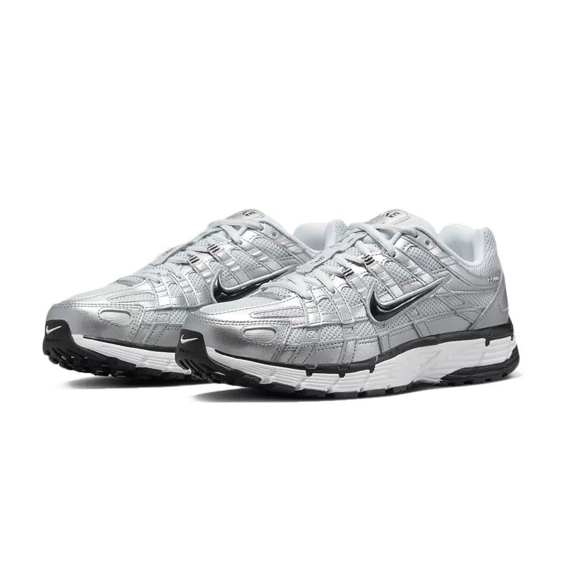 Baskets Nike Wms P-6000 - Gris Et Blanc