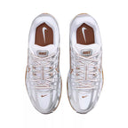 Nike Wms P-6000 Zapatillas - Blanco/Gris/Burdeos