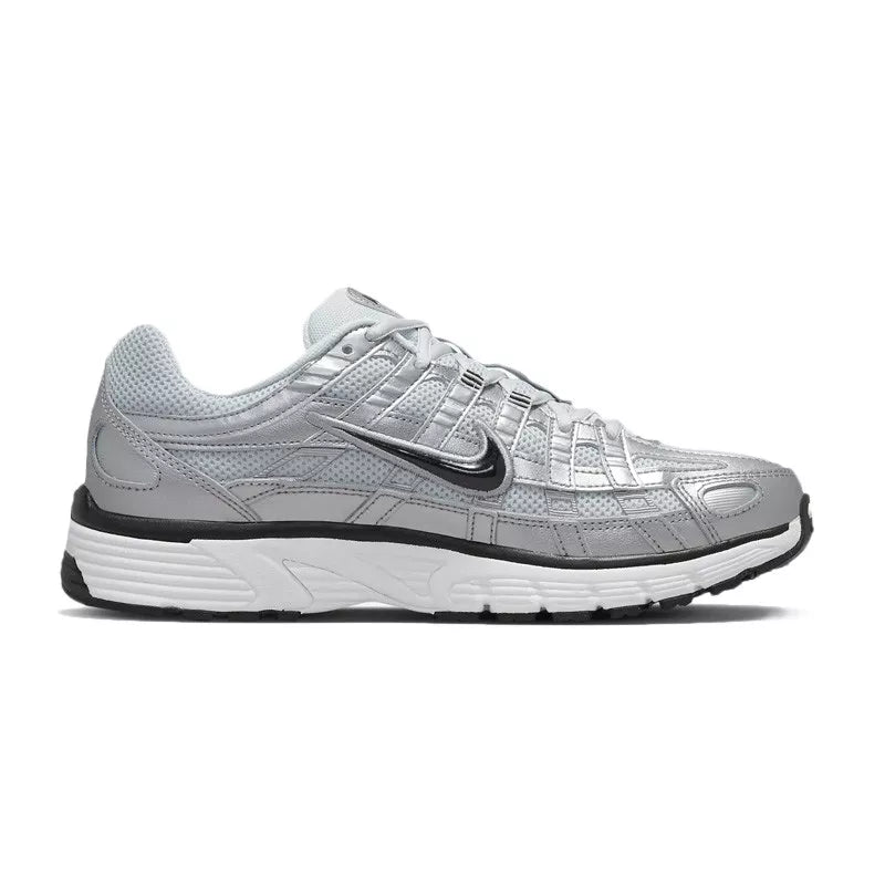 Baskets Nike Wms P-6000 - Gris Et Blanc