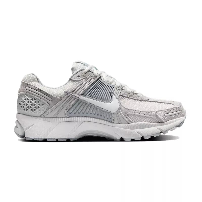 Nike Zoom Vomero 5 Sneakers - Gray And White