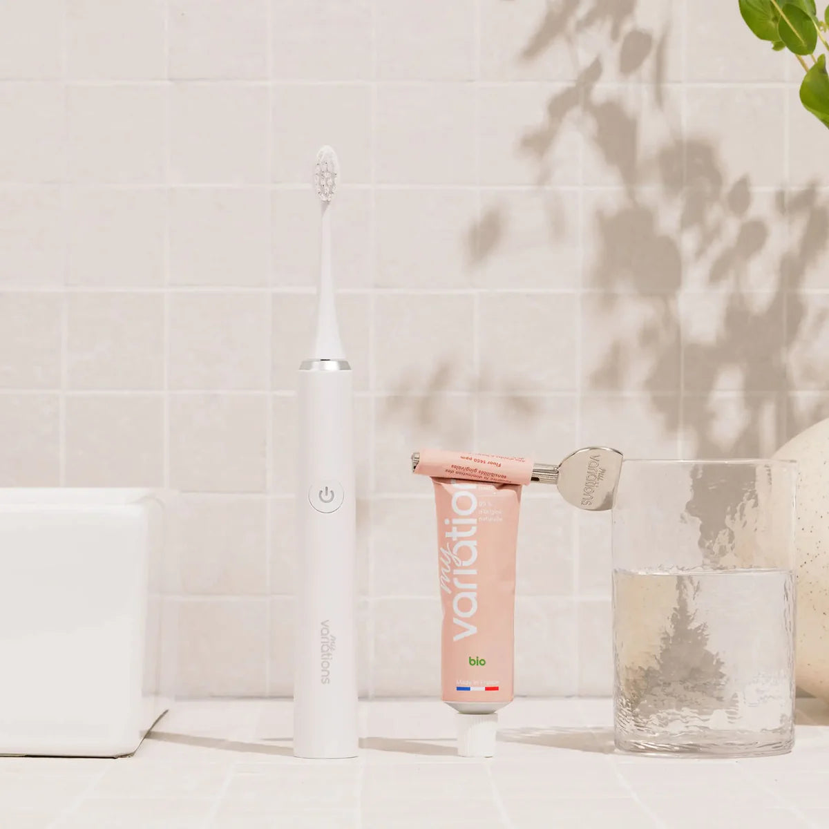 White Toothbrush + Case + Mount