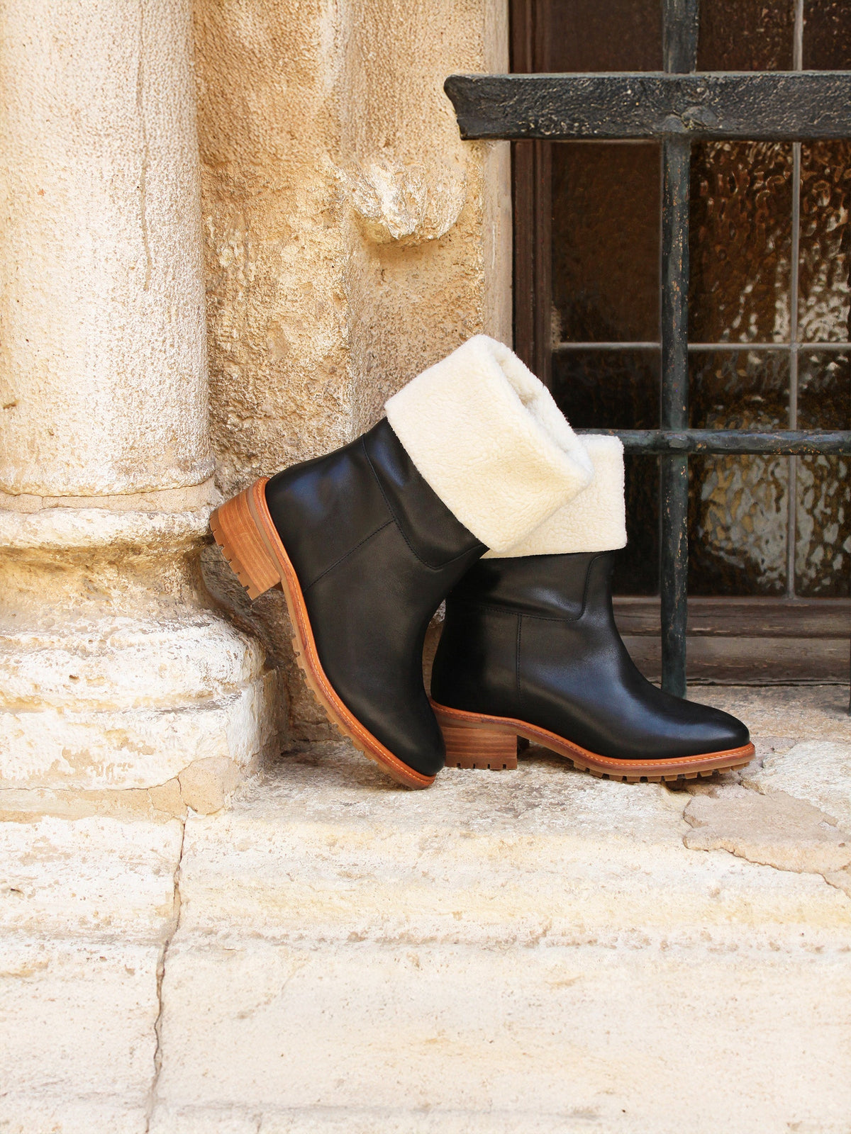 Bottes Fourrées Cuir Noir - Femme