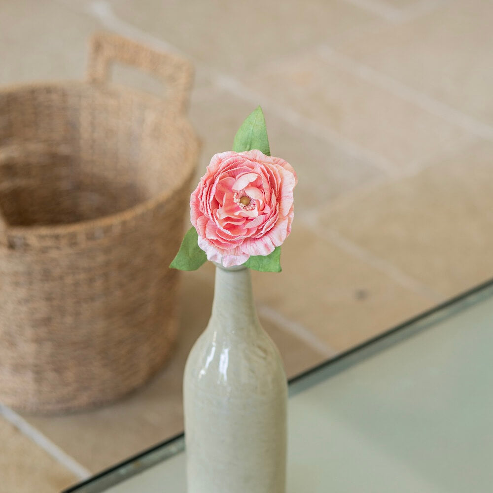 Camélia En Papier Rose Pâle