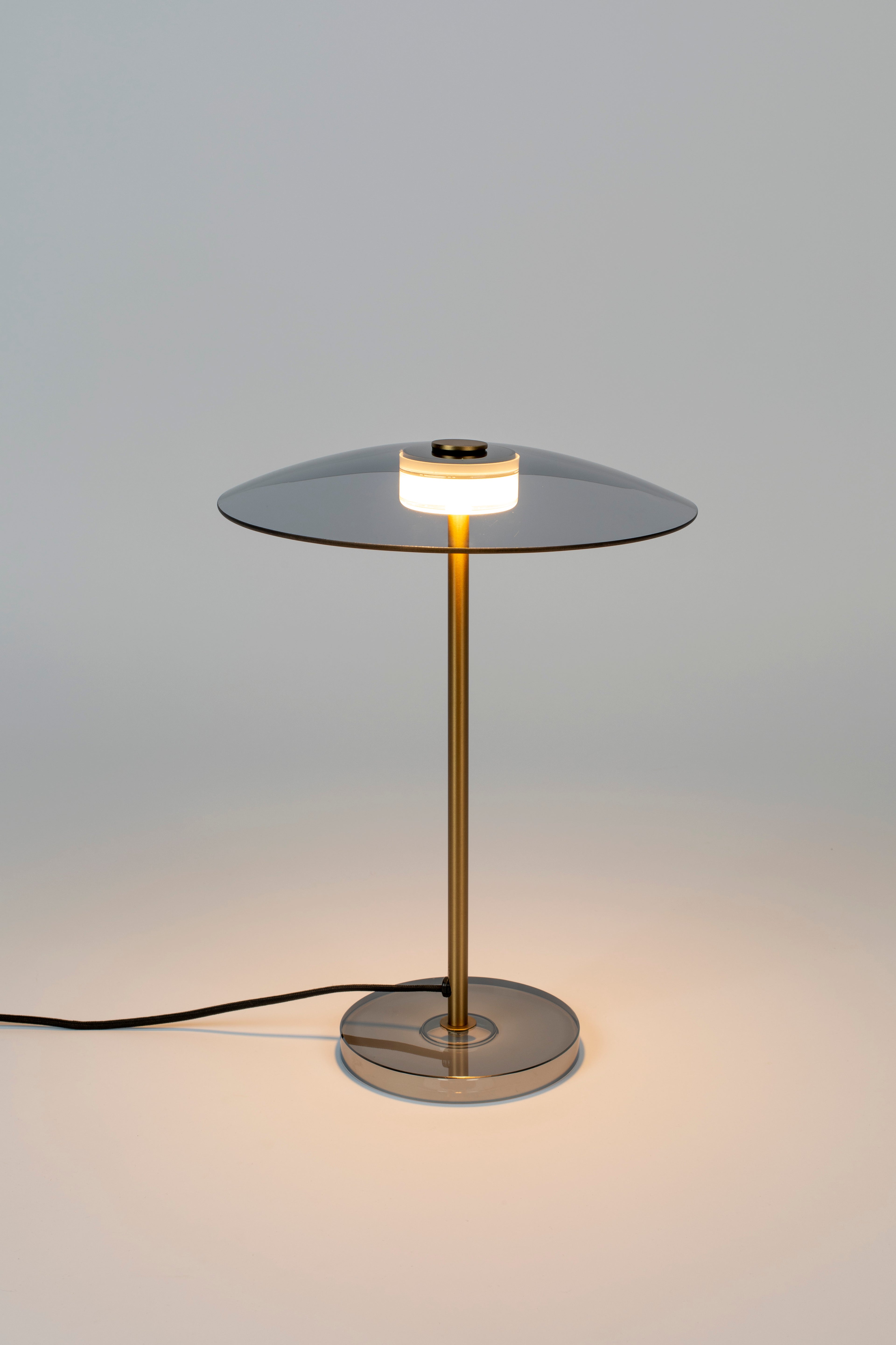 Float - Lámpara de Mesa - Vidrio - Dorado