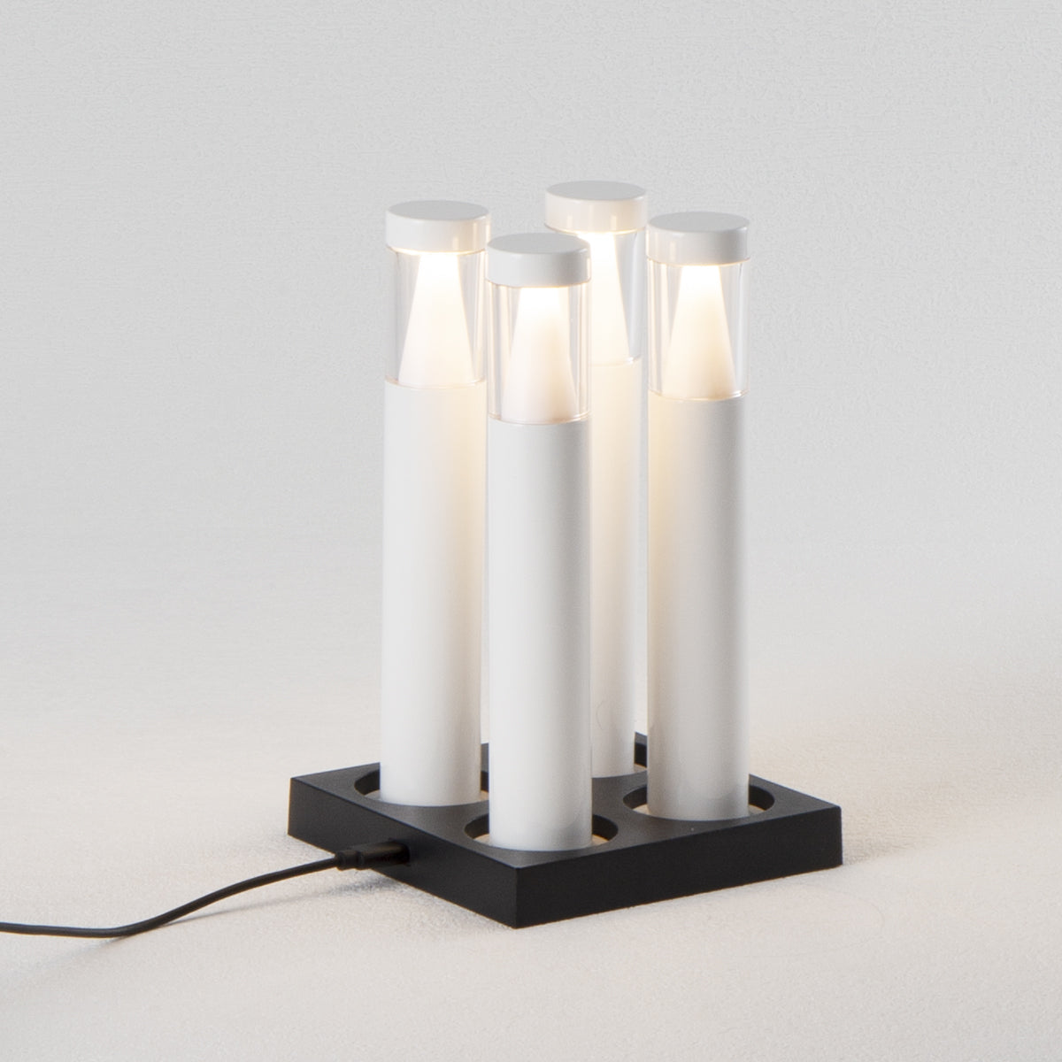 Stick - Wireless Table Lamp - Aluminum - White
