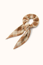 Scrunchie Scarf Mano