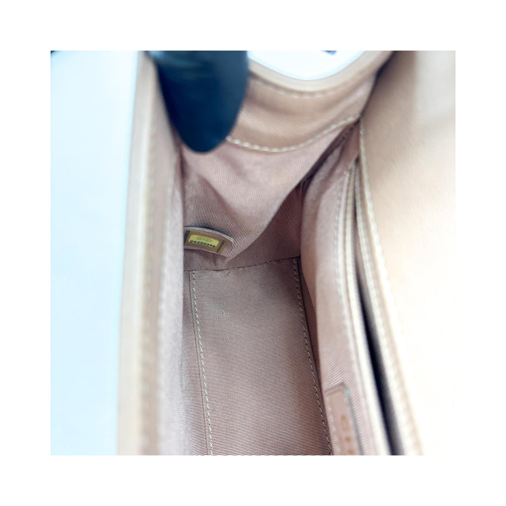 Chanel - Torebka Do Ręki Label Click Flap Small Ze Skóry - Brązowa