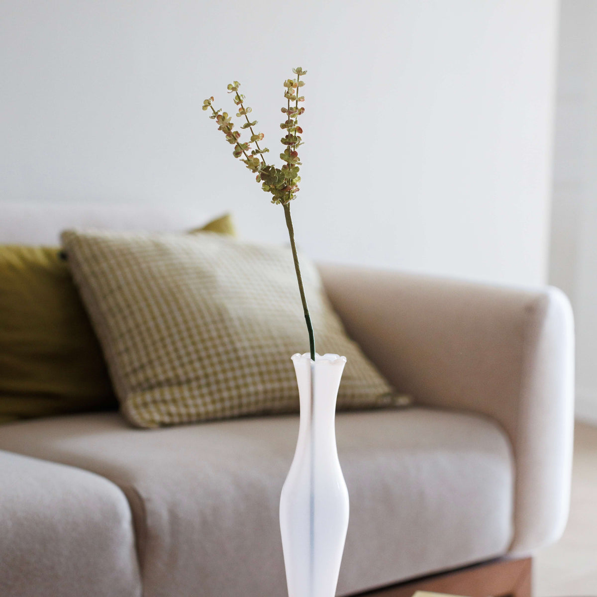 Brins D'Astilbe En Papier Vert