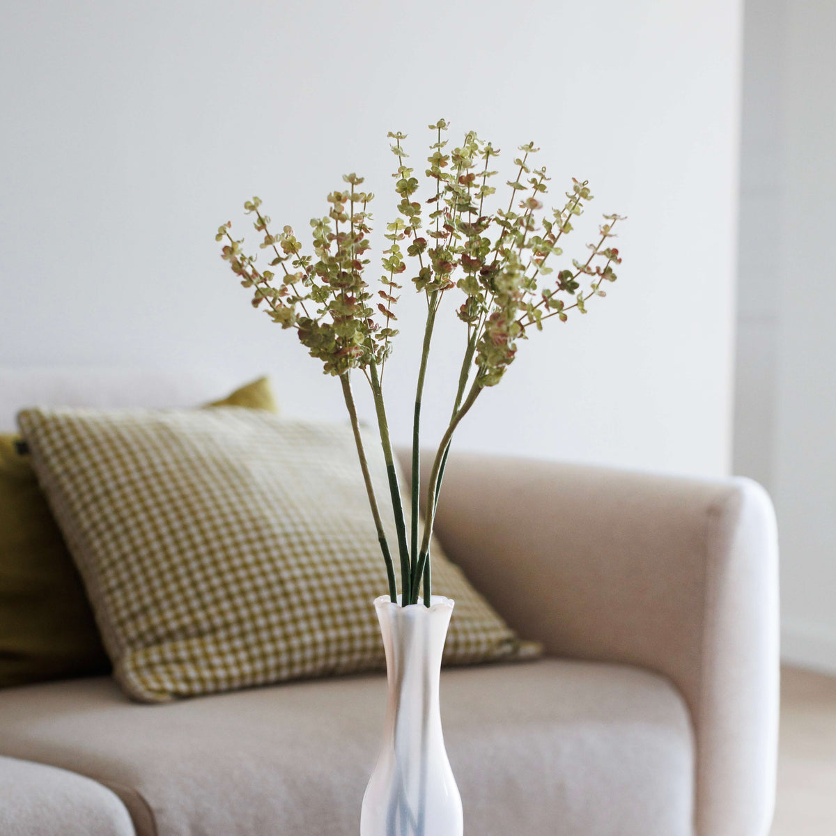 Brins D'Astilbe En Papier Vert