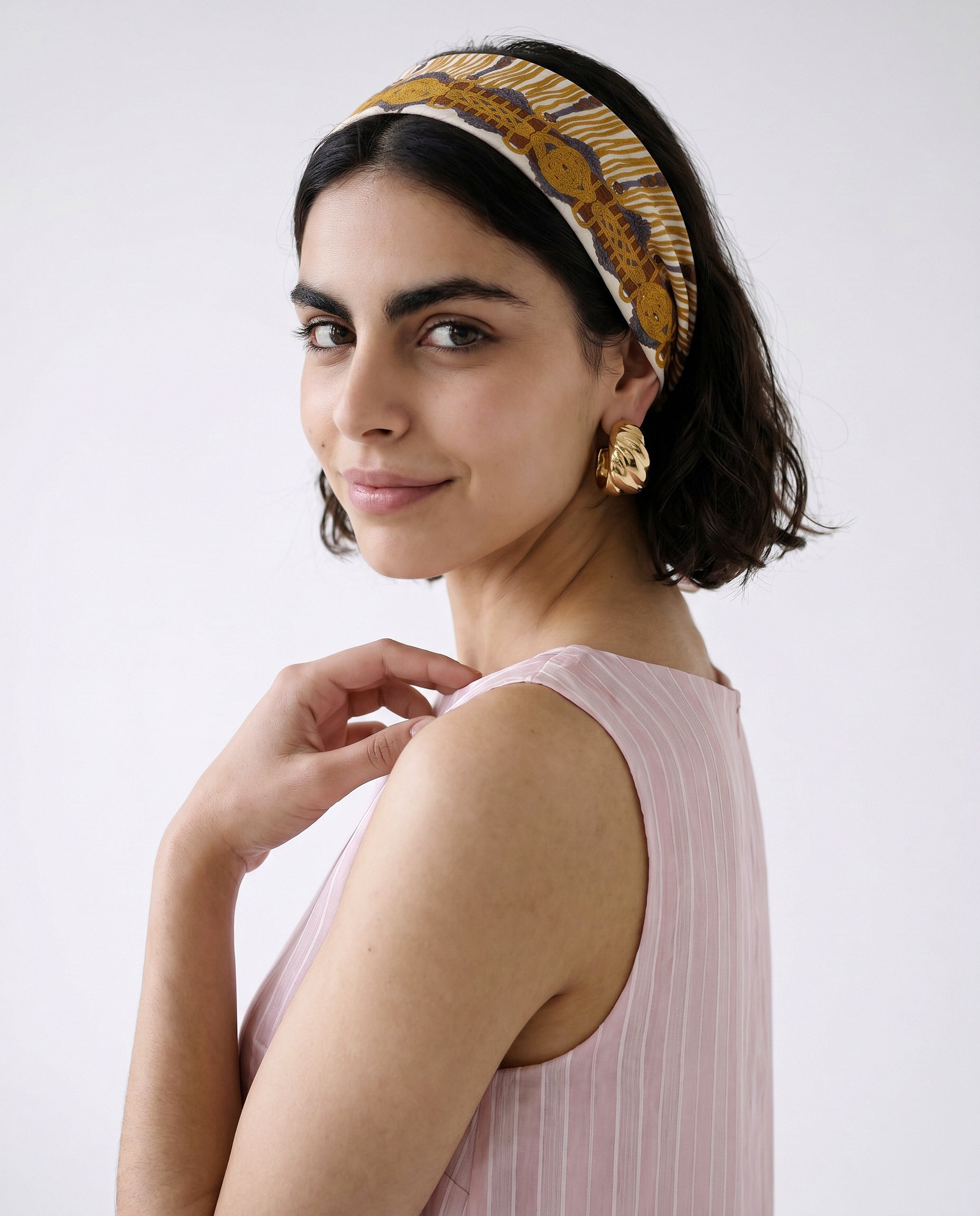 Foulard Chanel Carré Soie Écru & Or