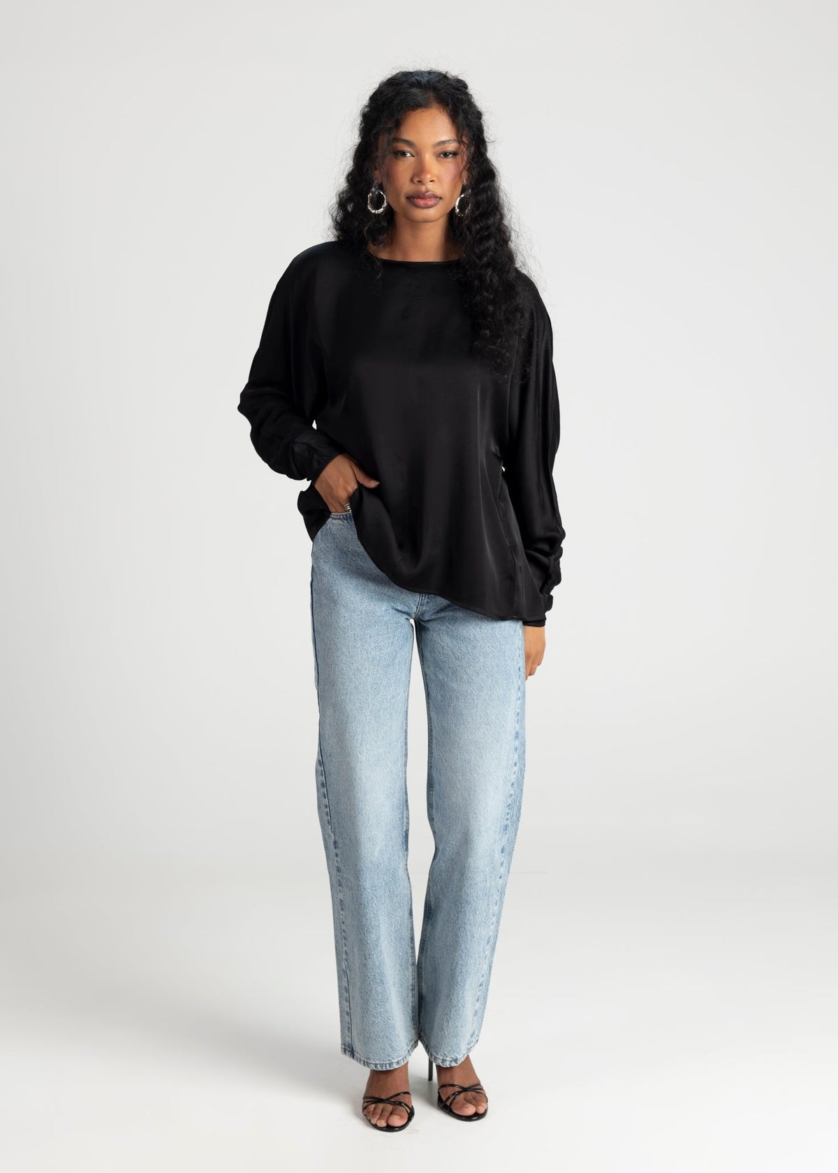 Blusa Halo Satin - Negra