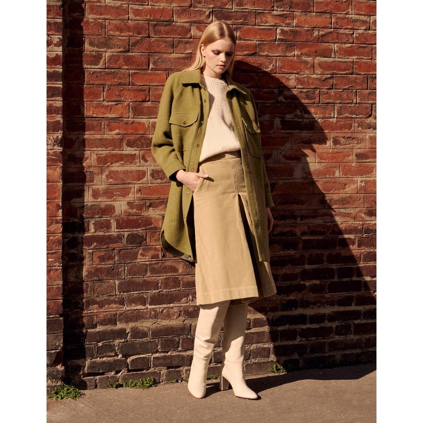 Abrigo Manah - Oliva Militar - Mujer