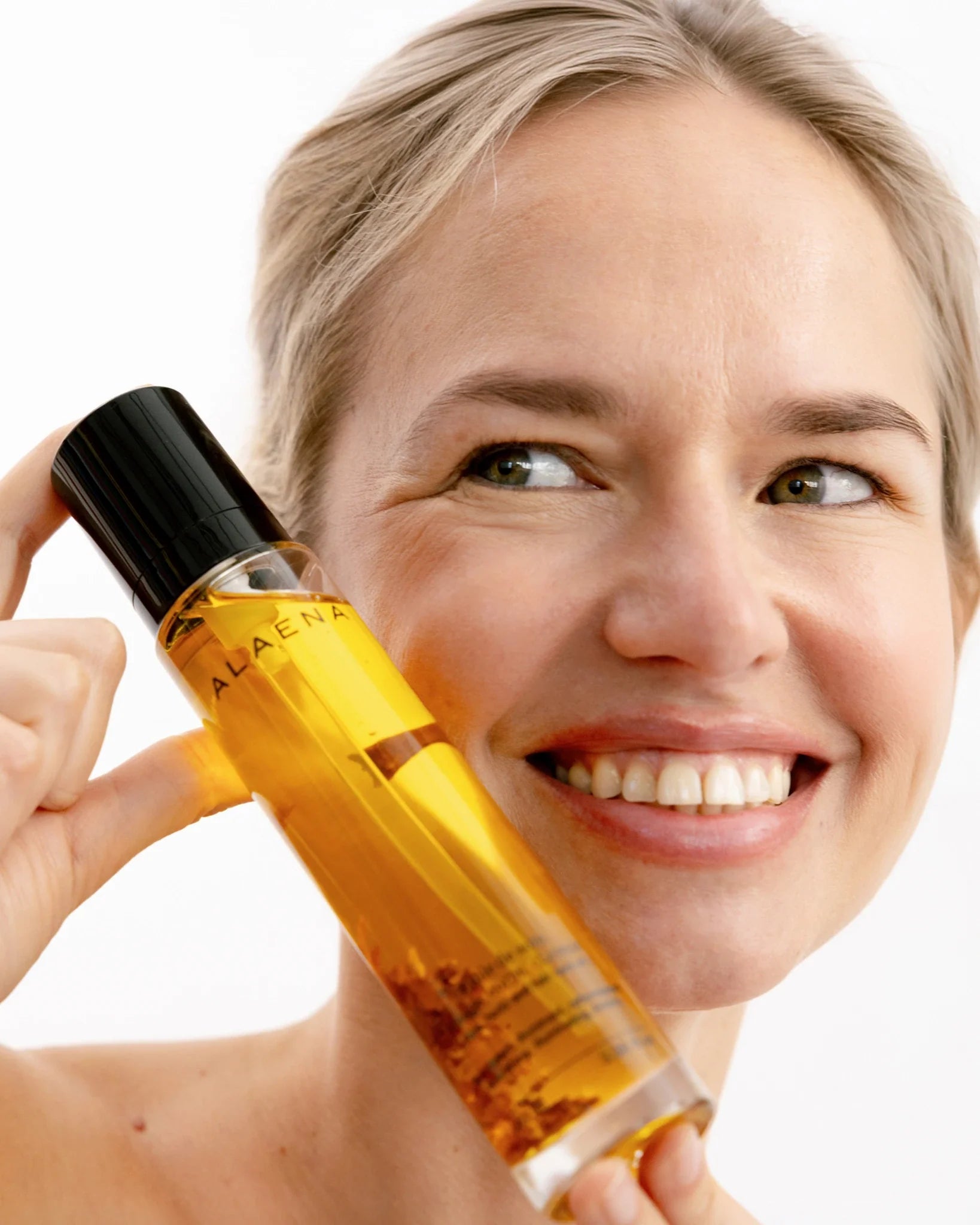 Huile de soin visage corps cheveux