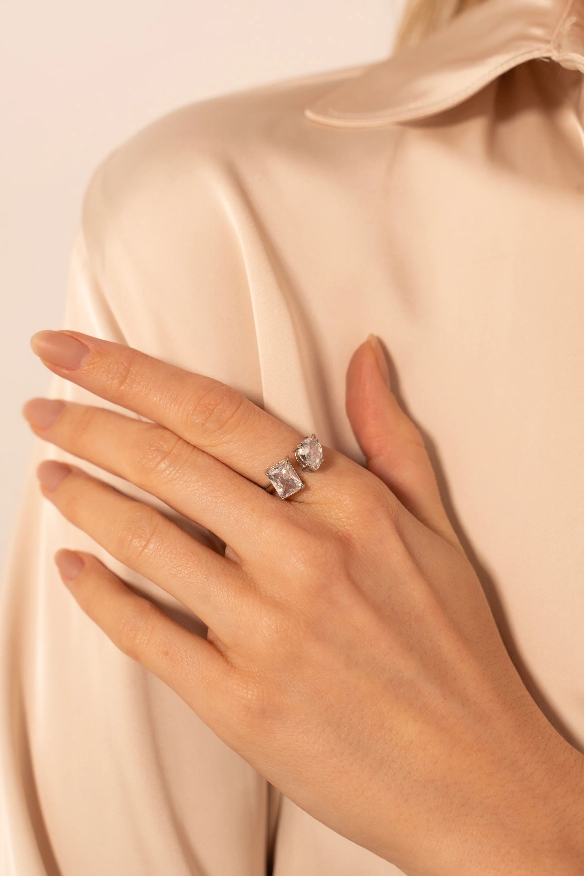 Noelya ring