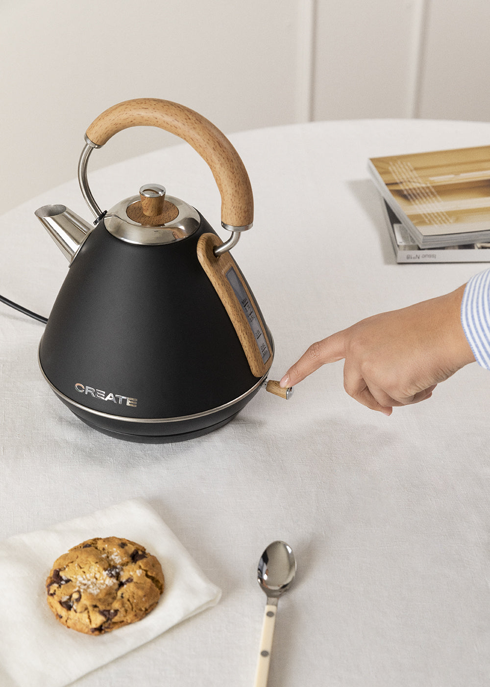 Kettle Retro - Electric Kettle - 1.7L - Black