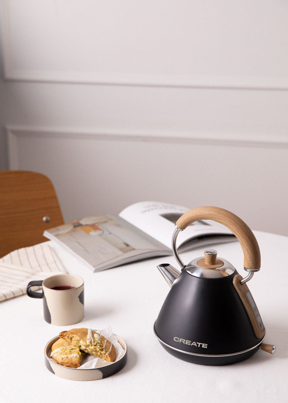 Kettle Retro - Hervidor Eléctrico - 1L - Negro