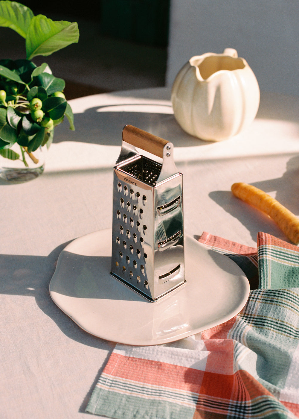 Kitchenware Essentials - Râpe Avec Manche En Bois D’Acacia