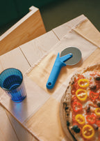 Kitchenware Studio - Roulette A Pizza - Bleu Cobalt