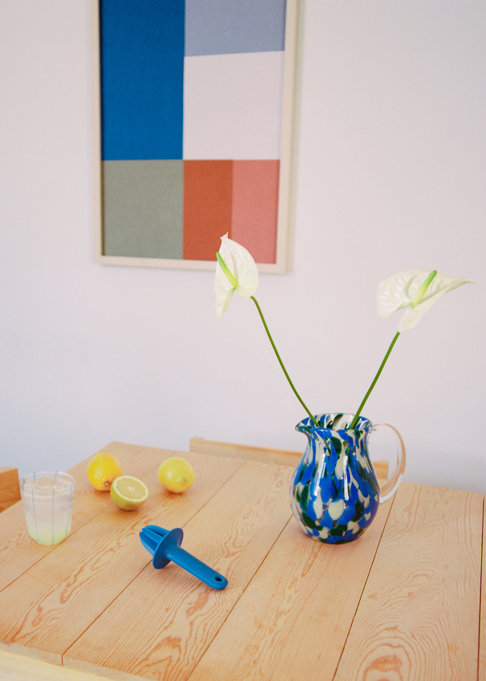 Kitchenware Studio - Manual Citrus Press - Cobalt Blue