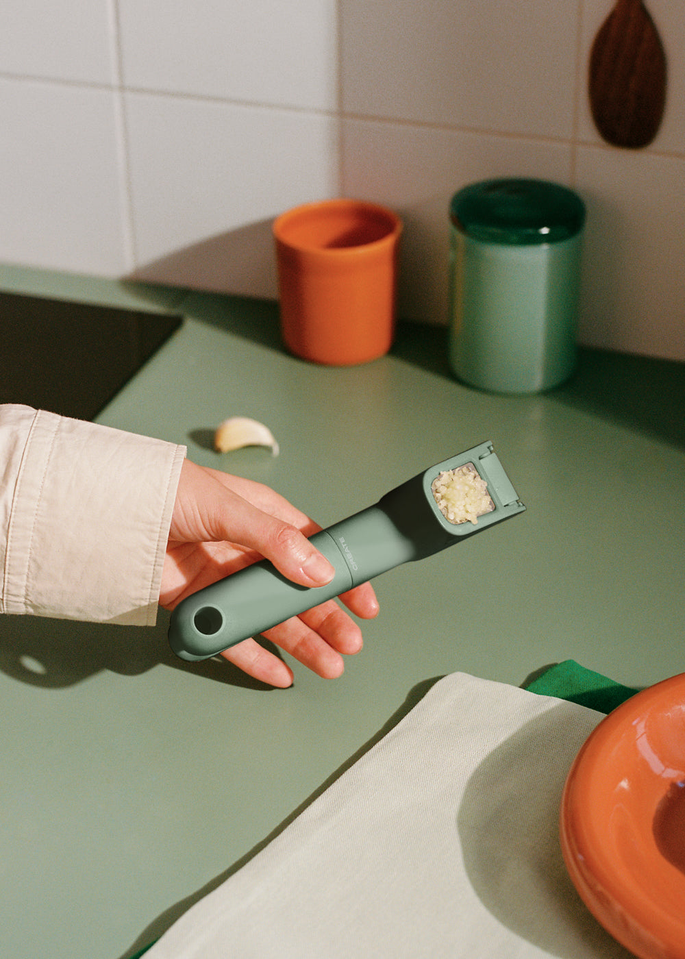 Kitchenware Studio - Presse-Ail - Vert Sauge