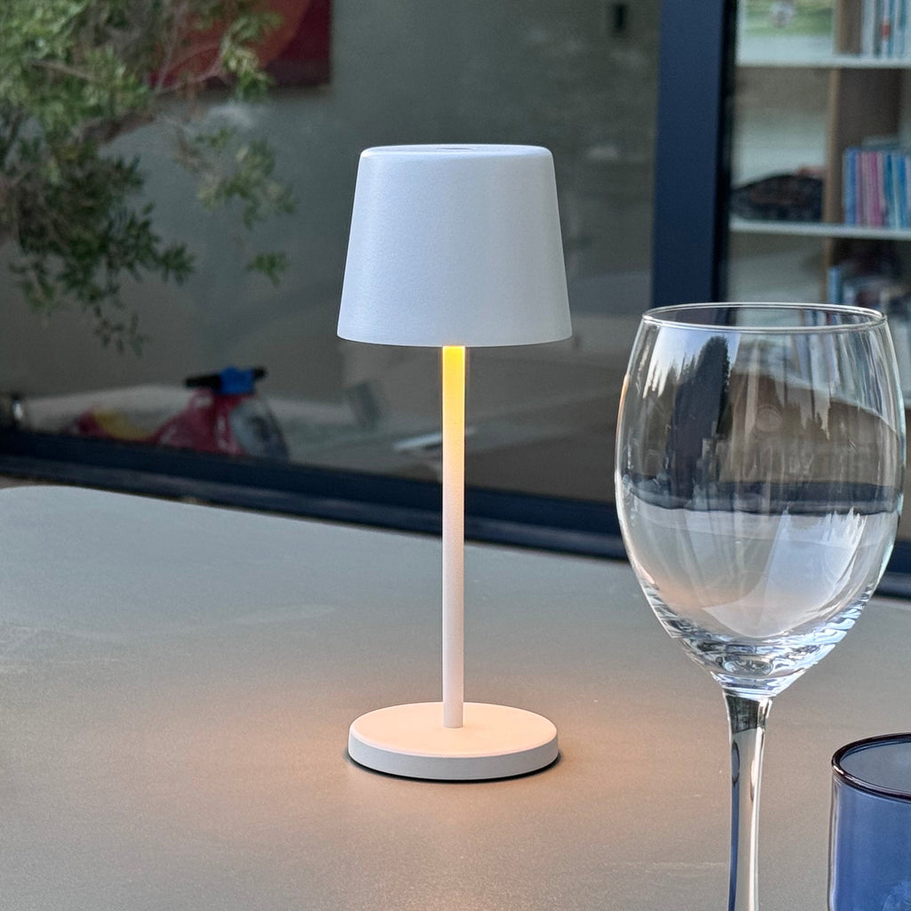 Kelly Mini - Lámpara de mesa inalámbrica - Acero - Blanco