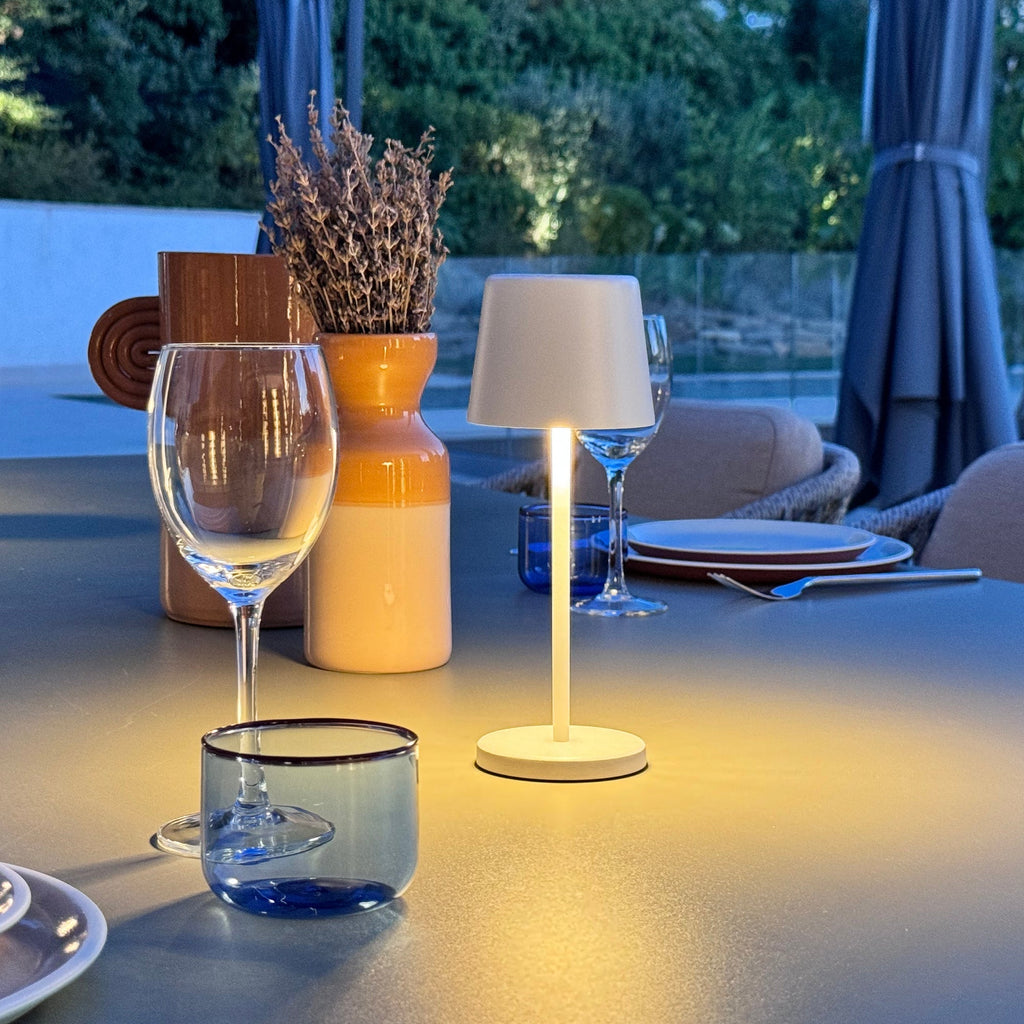 Kelly Mini - Lámpara de mesa inalámbrica - Acero - Blanco