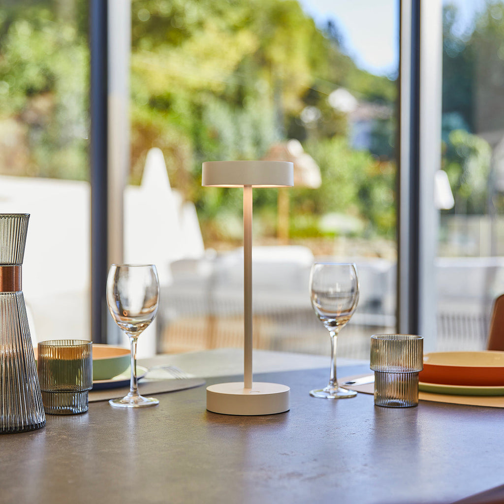 Sandy - Wireless Table Lamp - Aluminum - White
