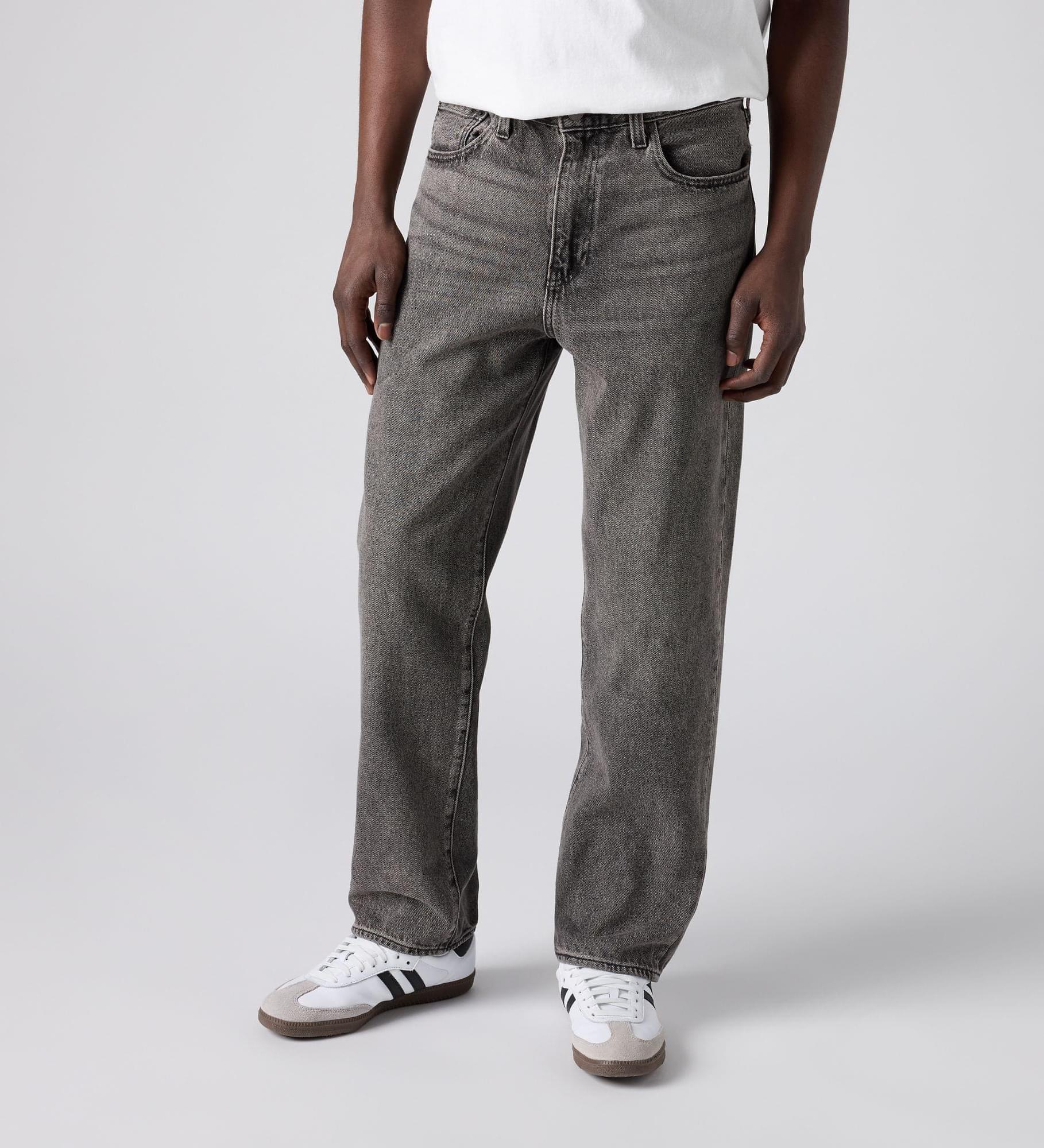 568™ Loose Straight Jeans