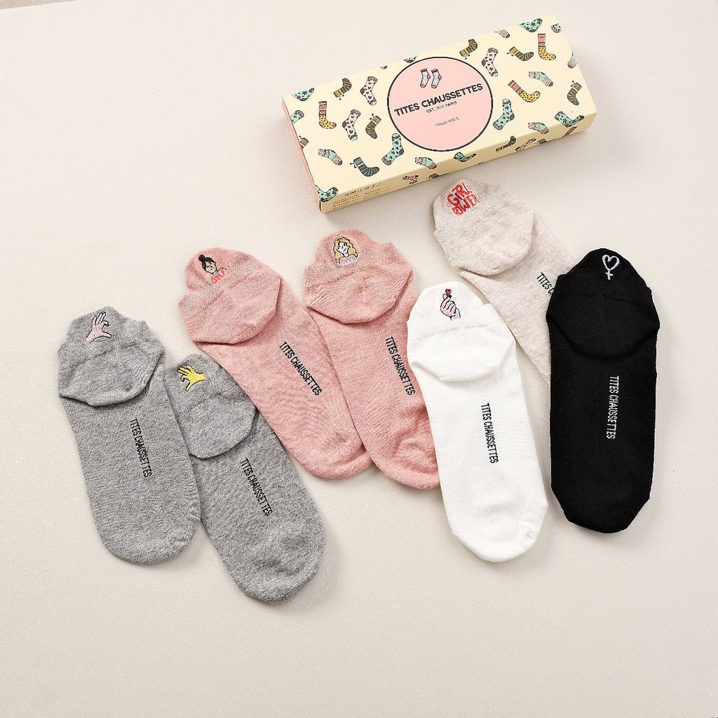 Pack de 5 calcetines de mujer con pestaña y bordado de hermandad. Girl Power, corazón-manos, símbolos femeninos. Talla 35-41. Suave, cómodo, atractivo.