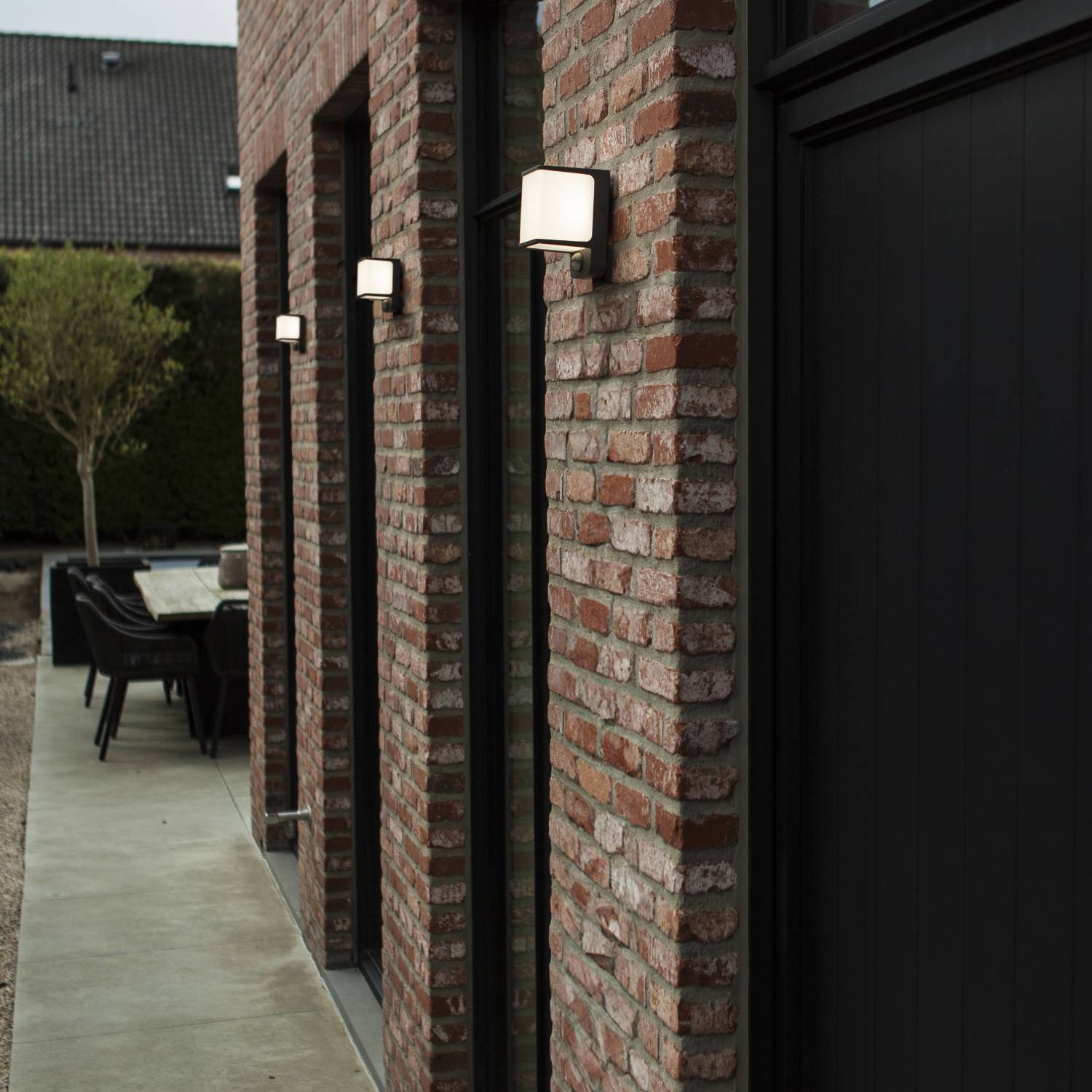 Doblo - Mains-Powered Wall Light - Aluminium - Dark Grey
