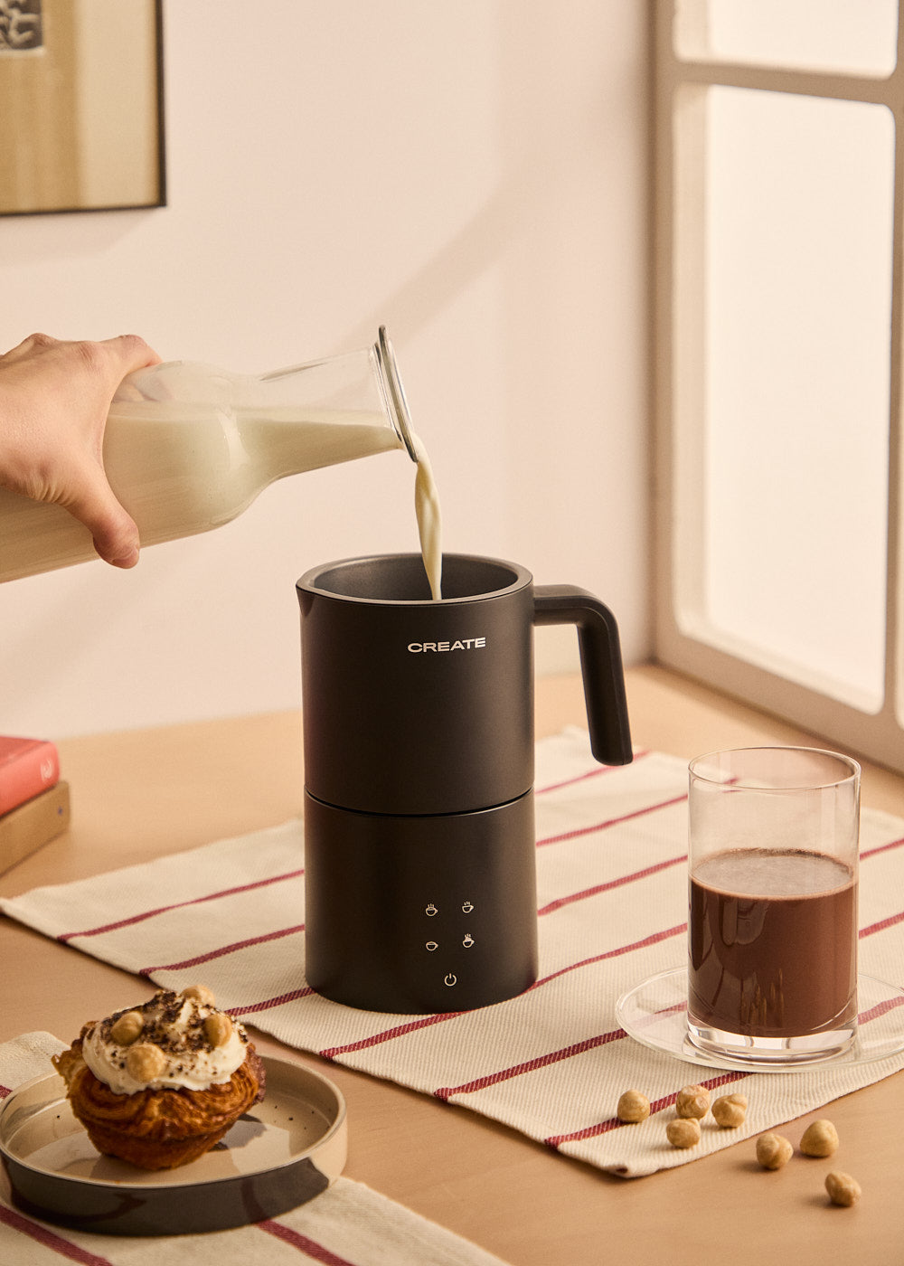 Milk Frother Studio Pro - Dishwasher-Safe Milk Frother & Heater - Black