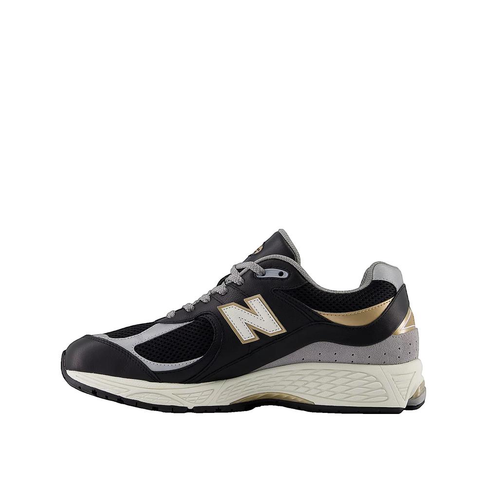 2002R Trainers - Black
