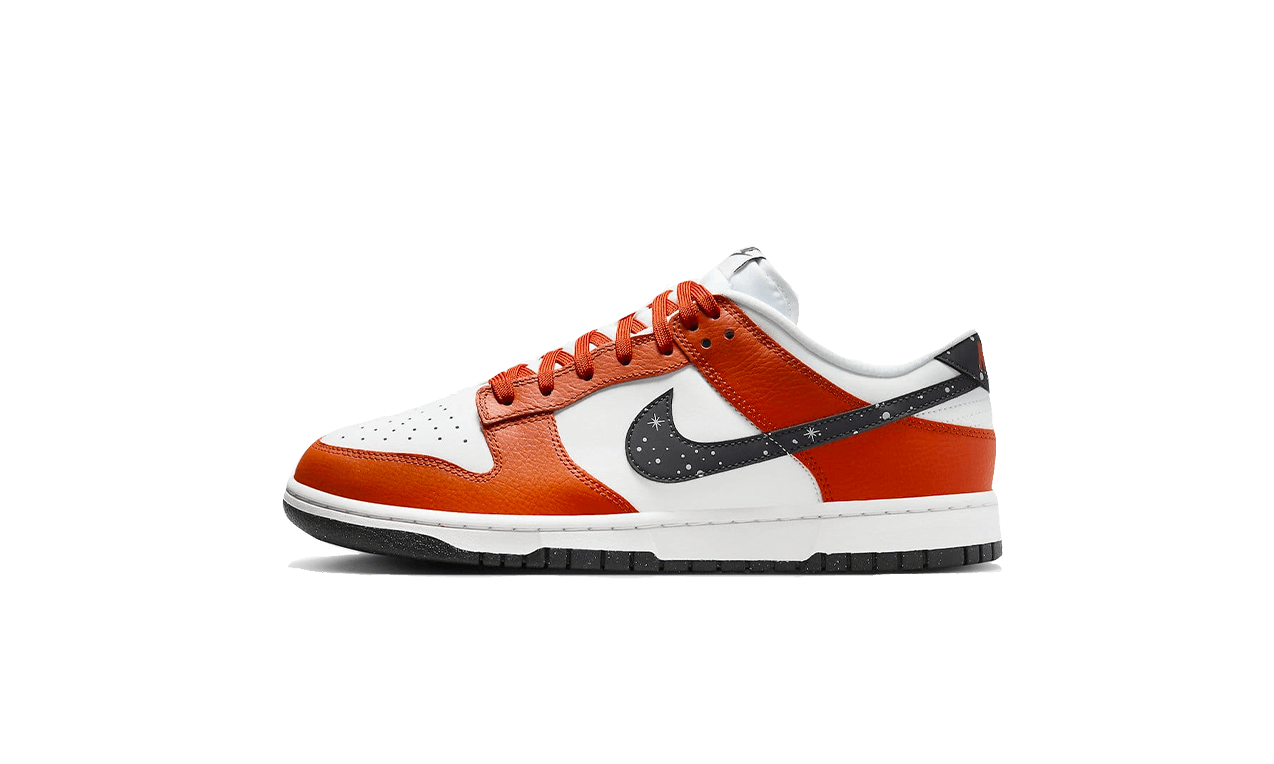 Nike - Dunk Low Starry Swoosh - Blanc