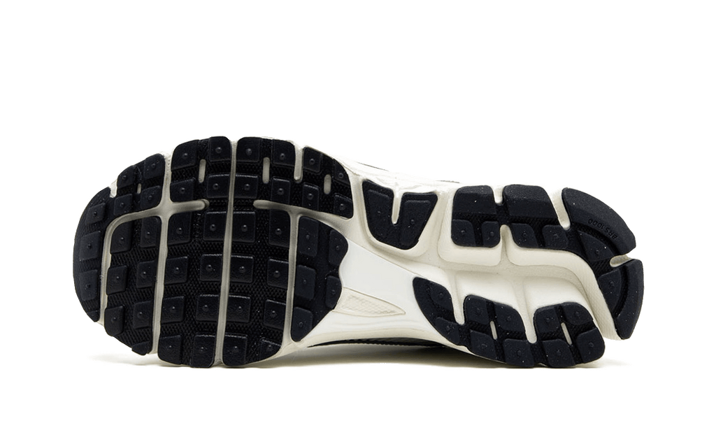 Nike - Zoom Vomero 5 Photon Dust - Gris