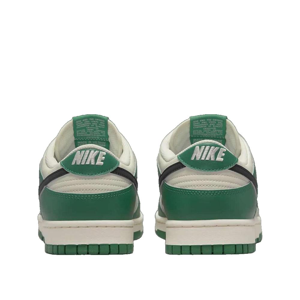 Dunk Low Retro SE Sneakers - Beige