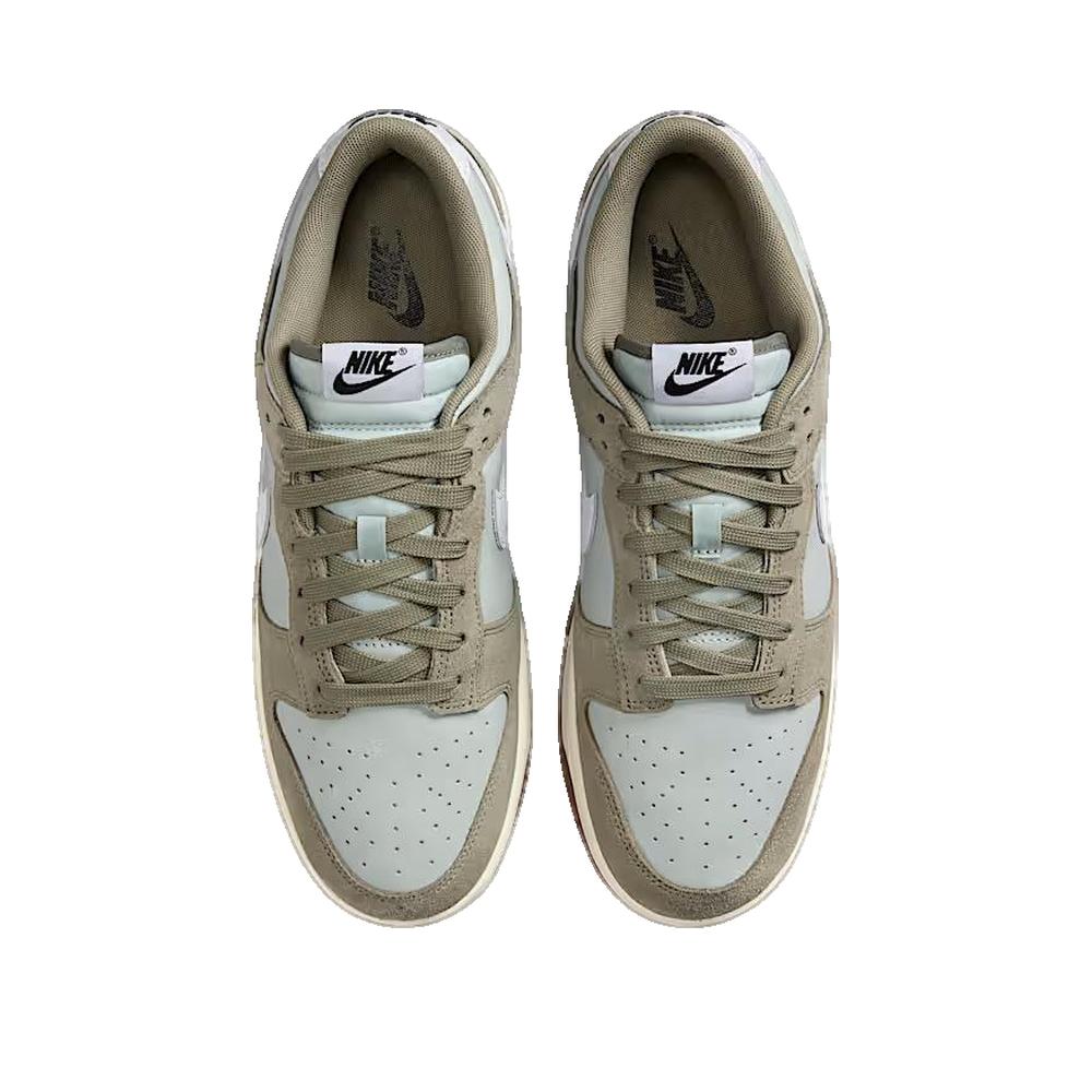 Dunk Low Retro SE Sneakers - Silver
