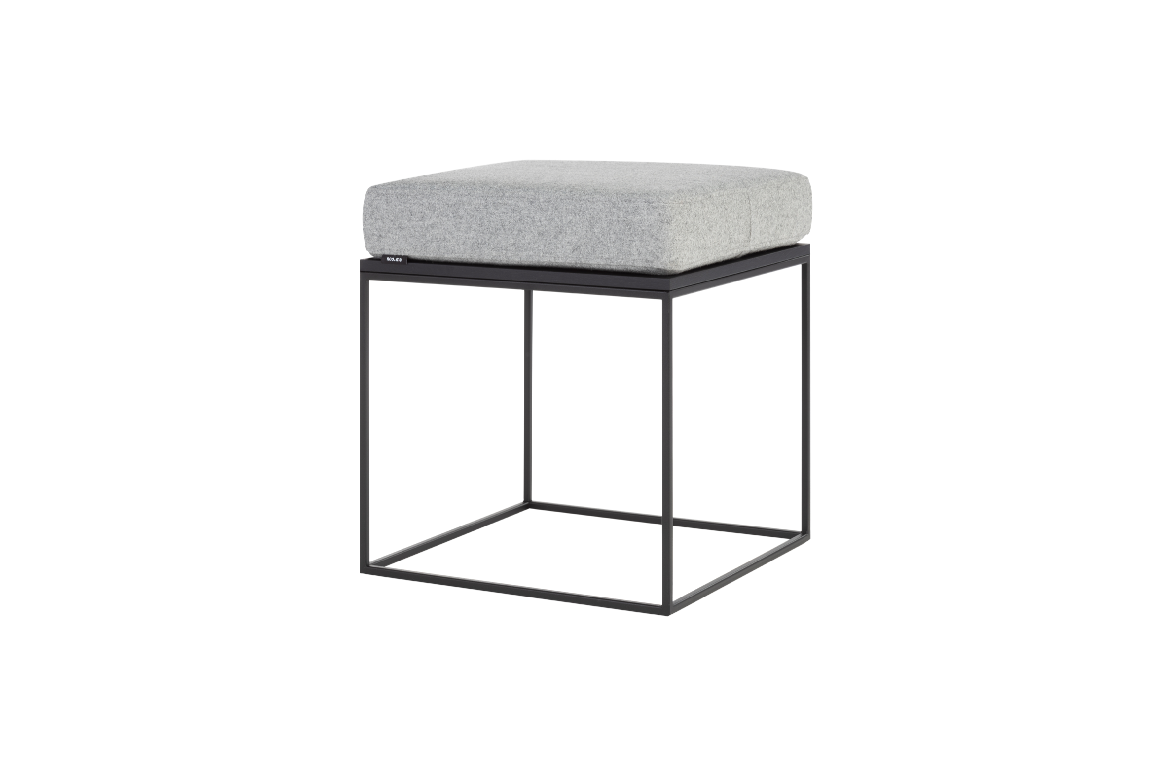 Pouf Feo - Black Oak Top / Universal Grey Wool Cushion